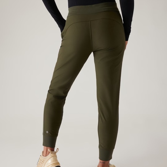 Athleta Headland Hybrid Treck Mid Rise Jogger Sz 4P - Picture 3 of 9